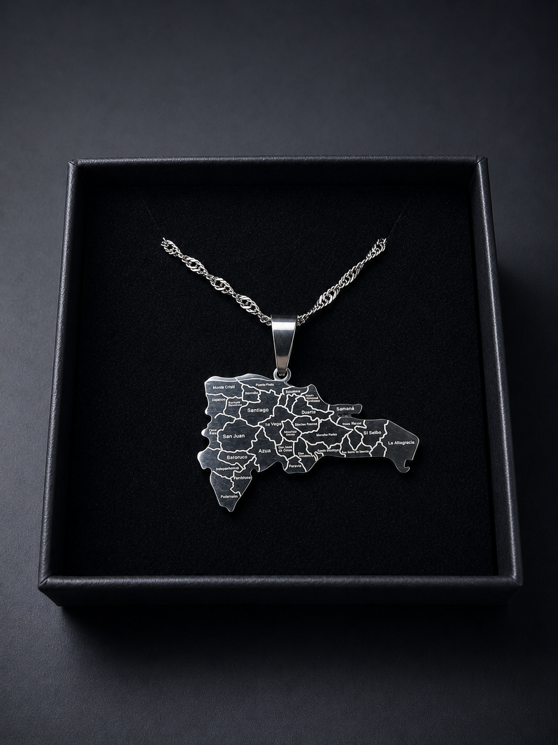 Dominican Heritage Chain